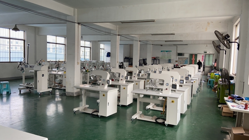 Hot air seam sealing machine